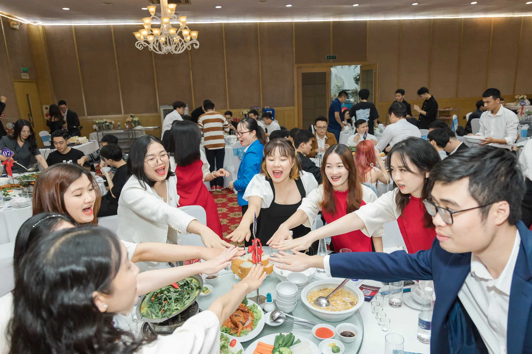 BB-2533 | Adamo Software New Year Party dinner