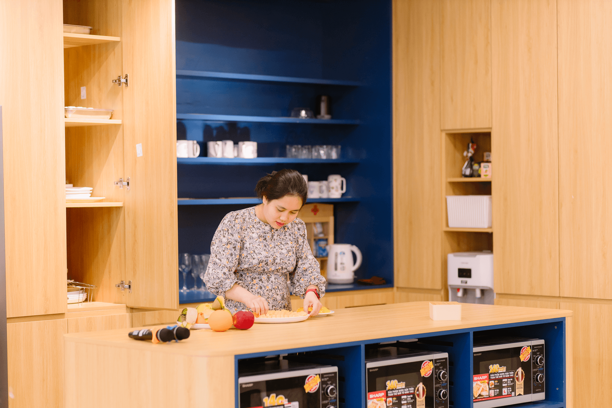 Adamo Grand New Office 8